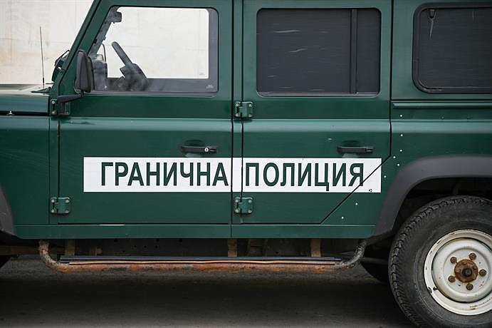 Задържаха над 31 000 къса цигари на Дунав мост при Видин