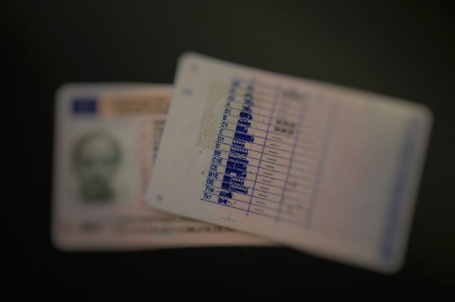 МВР предупреди за проблеми с преиздаването и замяната на шофьорски книжки