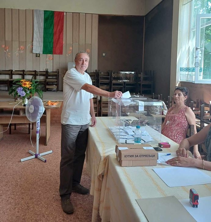 Прекратиха предсрочно за втори път пълномощията на кмета на село Крета