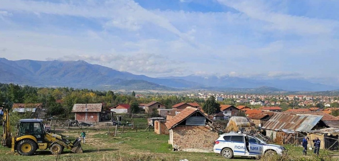 Спецоперация в Монтанско, има задържани
