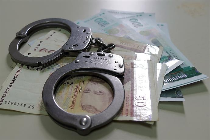 Криминалисти на ГДНП задържаха чужденец, издирван от властите в Германия