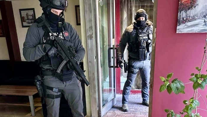 Неутрализираха престъпна група за изнудвания, заплахи и насилие