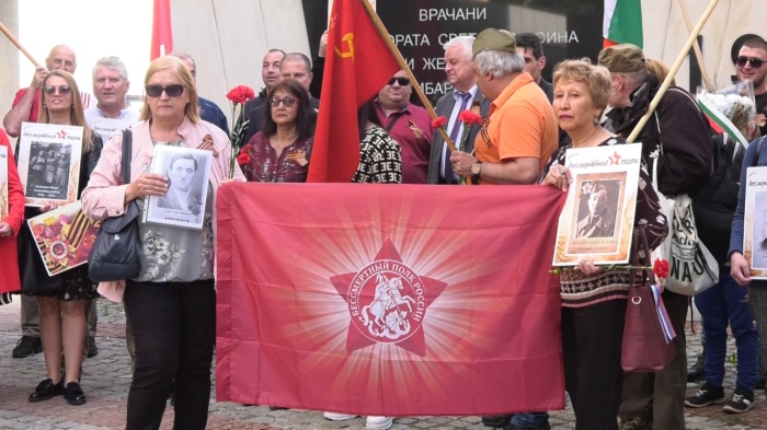 За Деня на победата: Шествие и почит към загиналите във Враца