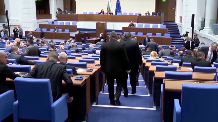 Парламентът реши: ДПС - Доган трябва да смени името си 