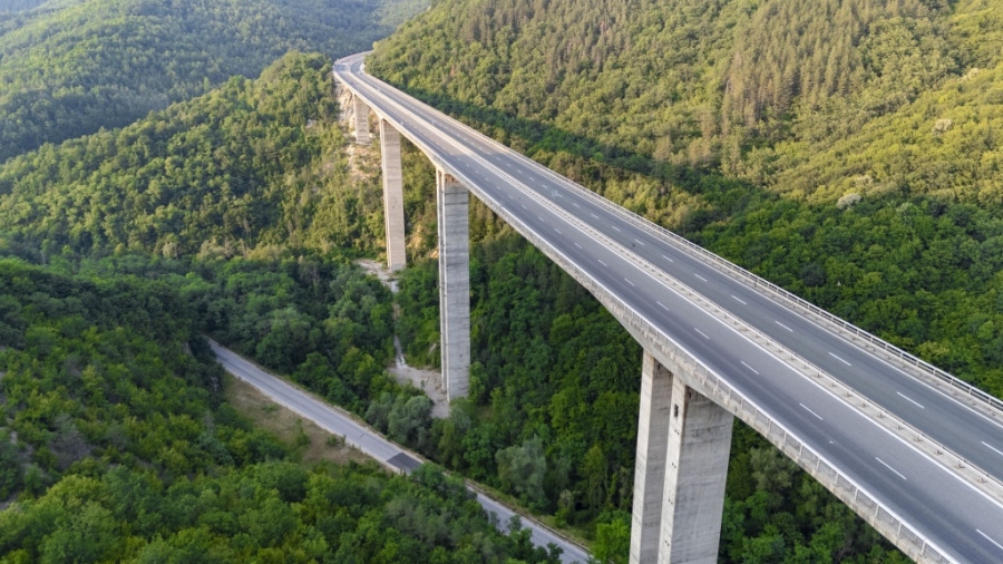 АПИ предупреждава: Шофьорите да се движат с повишено внимание на АМ \