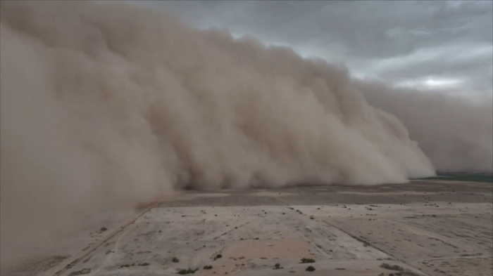 Мащабен феномен: Пясъчна буря премина през Аризона