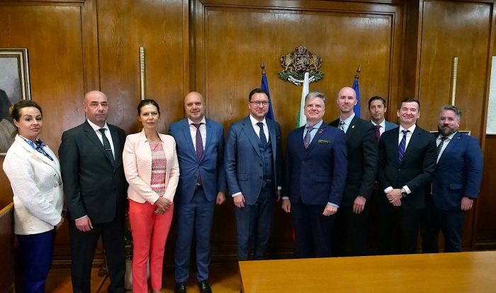 Създават оперативна група за борба с прането на пари