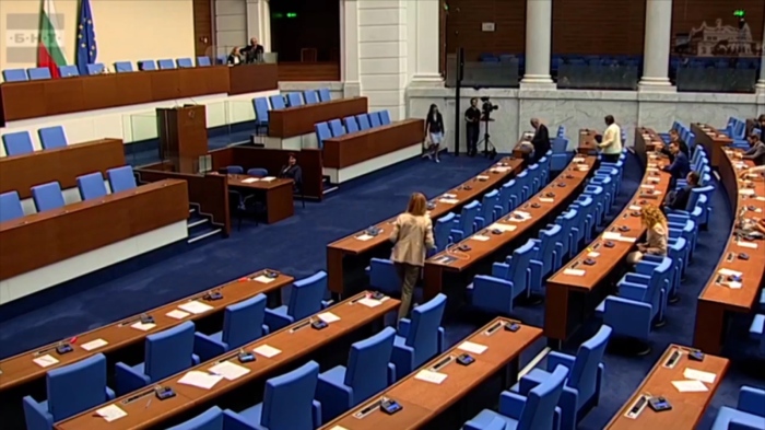 След побоя над полицейския шеф: Управляващи и опозиция се скараха кой е виновен