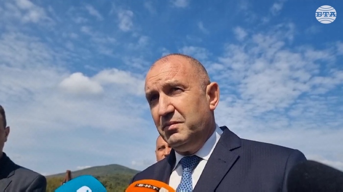 Президентът Радев с критики към управляващите: \"Важно е да изградим стена срещу покварата на властта\"