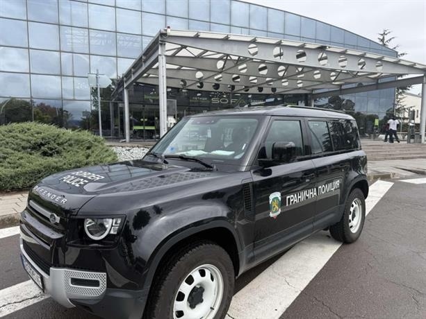 Задържаха жена и мъж, извършили злонамерено обаждане за взривно устройство