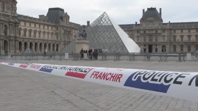 Обир в в Лувъра: Откраднаха безценни бижута от музея - издирват извършителите 