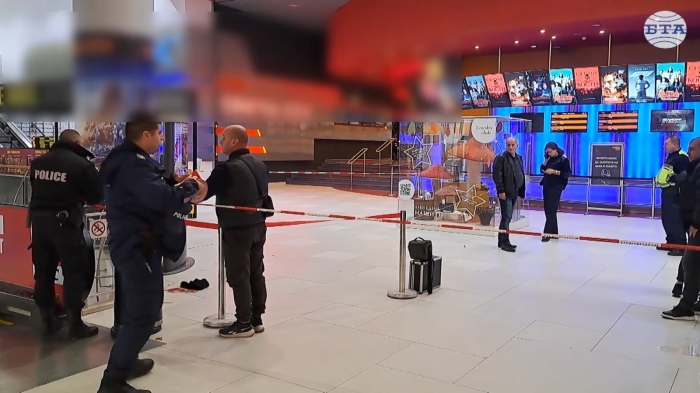 Убийството в мола: Отново ще гледат мярката на задържаното 15-годишно момче