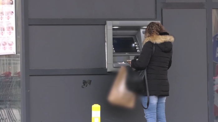 Повече пари за пенсии и заплати: МФ представя първия държавен бюджет в евро 