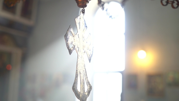 С пари от дарения: Възстановят купола на църква в Монтана