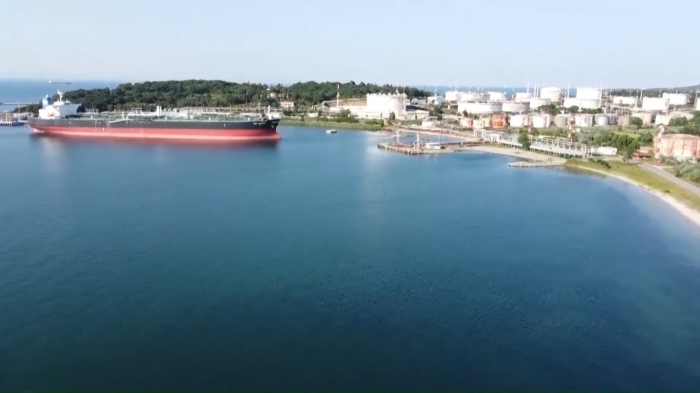 Фирма от Женева иска да купи \"Лукойл\"