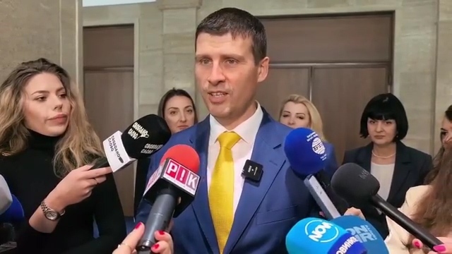 Заради съмнения за легитимност: НС сезира ЦИК за депутатка от „Величие“