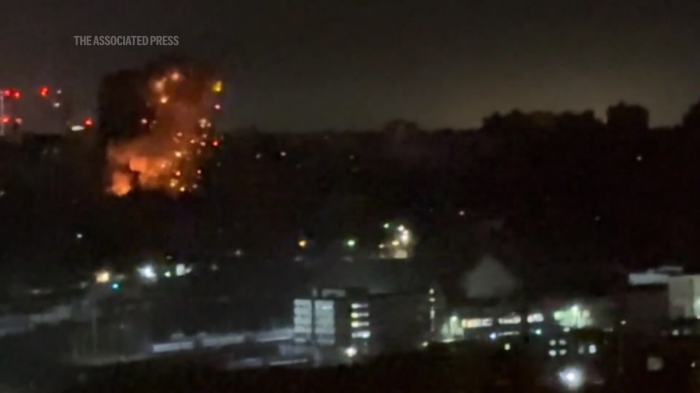 Нова атака на Русия в Киев: Поразени жилищни сгради - има жертви и ранени 