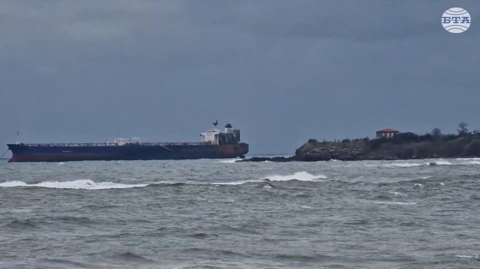 МОСВ за танкера край Ахтопол: \"Няма замърсяване от нефтопродукти\"