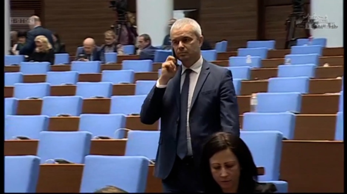 Предложение до МС: \"Възраждане\" искат отлагане на еврозоната с година 