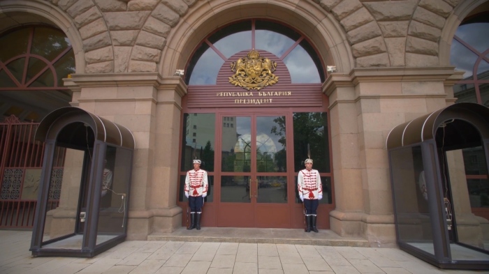 Започват консултациите при президента: В понеделник при Радев са ГЕРБ и ПП-ДБ