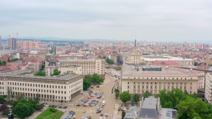 Консултациите на Дондуков 2: Утре с Радев ще се срещнат от БСП-ОЛ и ИТН