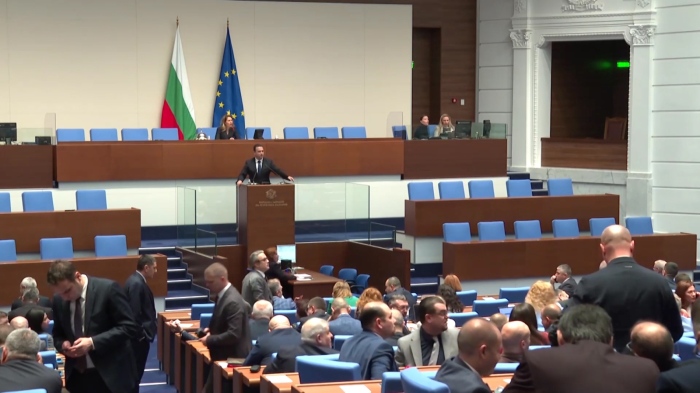 Напрежение в парламента заради бюджета: ПП-ДБ призова хората да излязат на протест утре 