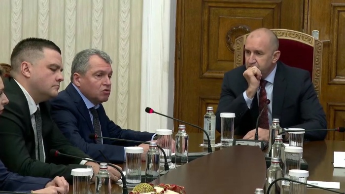 Трети ден на консултации: Президентът се срещна с БСП-ОЛ и ИТН