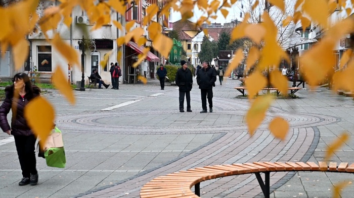 С грижа за хората с увреждания: Лом започва реформа в социалните услуги