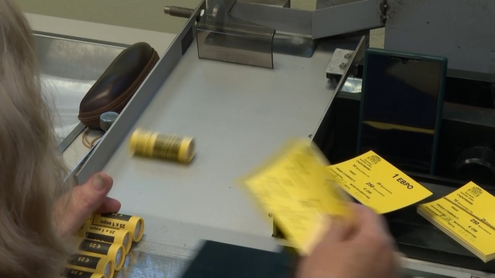 Караджов за обмяната на левове в евро: \"Български пощи се справят добре!\"