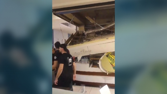 Таван на МОЛ се срути в Гърция: 45-годишна жена е пострадала