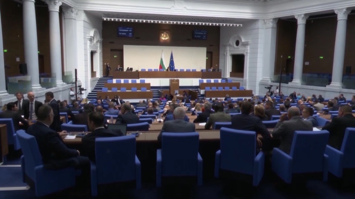 Депутатите се връщат на работа в сряда 