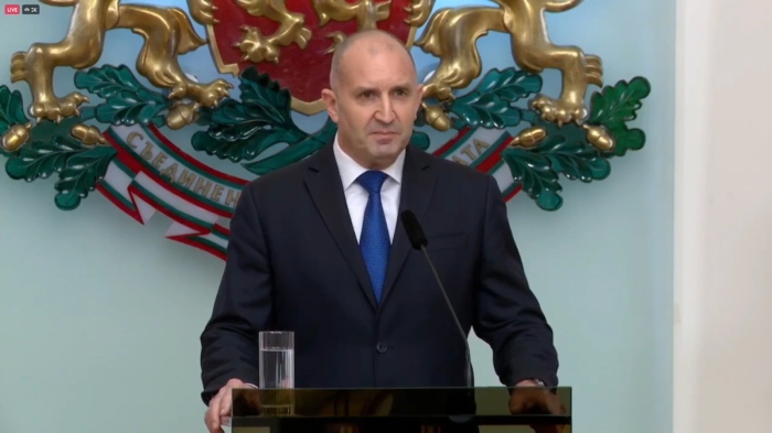 Президентът се оттегля от поста си: Р. Радев: \"Готови сме, можем и ще успеем!\"