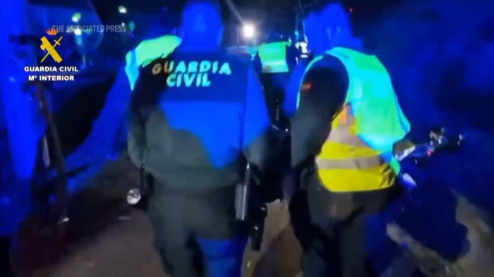 41 вече са жертвите на катастрофата в Испания