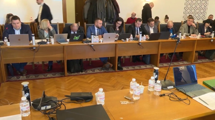 Среднощно заседание на правната комисия: Приеха промените в Изборния кодекс на второ четене
