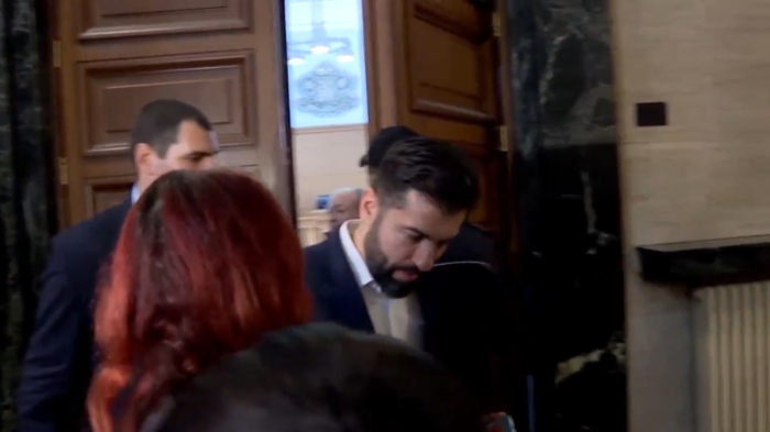 Преди старта на предизборната кампания: Бориславова и Петков няма да влизат в листите на ПП 