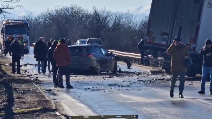 Протест заради загиналия бивш кмет на Червен бряг: С искане за по-строга мярка за шофьора предизвикал катастрофата