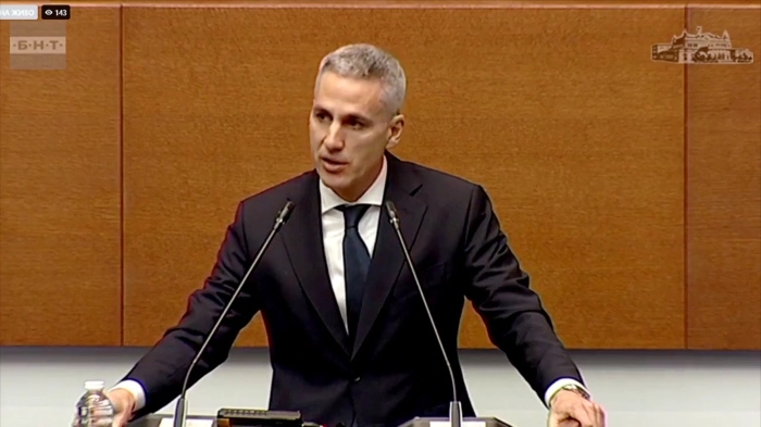 Първи блицконтрол за служебната власт: Американските самолети доведоха до напрежение в НС