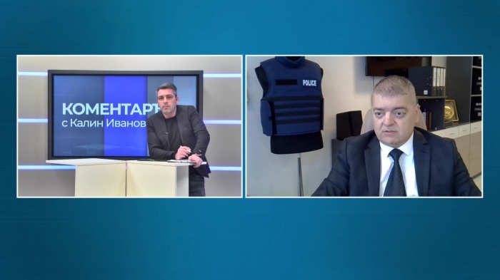 Абсурдна ситуация: ДАНС обяви собственик на фирма за бронежилетки за \"Заплаха\" (\"Коментарът - 12.03.2026\")
