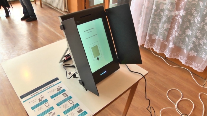 Министър Шарков призова за машинен вот: \"Ще направим проверка на кода на 100% от инсталираните машини\"