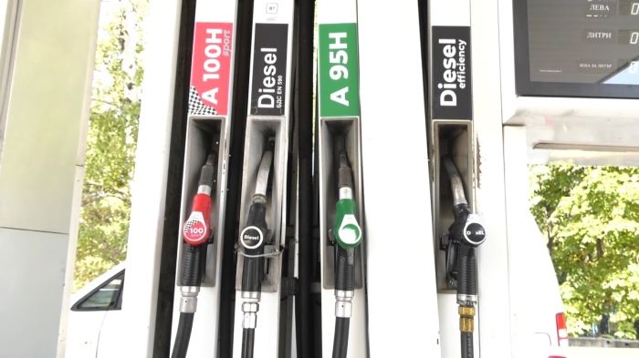 Президентът Йотова за цените на горивата: \"Правителството да разработи цялостен пакет с мерки\"