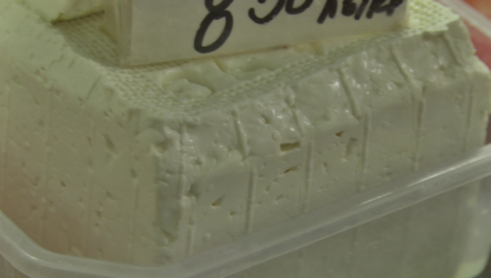 Иззеха над 200 кг контрабандни млечни продукти