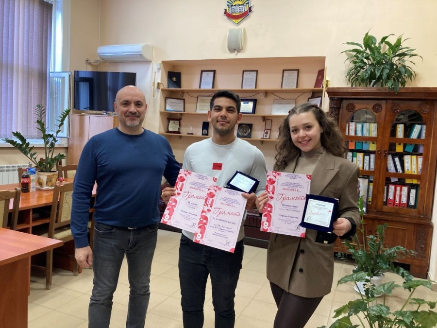 Ученици от Враца с награди в литературен форум
