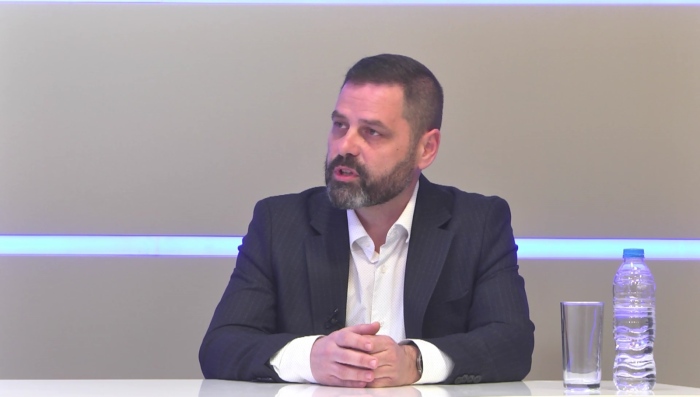 Защо с номер 8?: Говори водачът на листата на \"Възраждане\" Ивайло Папов (\'\'Коментарът\'\' с Калин Иванов – 03.04.2026)