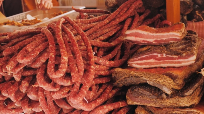 БАБХ спря над 10 т месо в Свищов