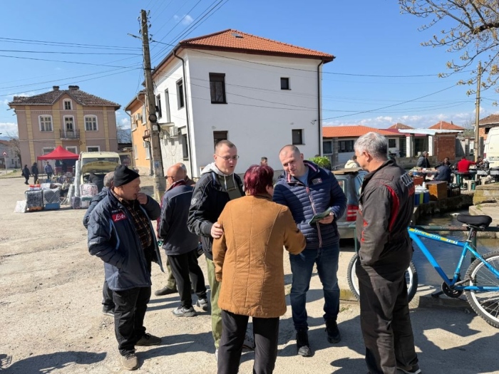 На Разпети петък в Лиляче: Кандидатите от Прогресивна България разговаряха с хората във врачанското село