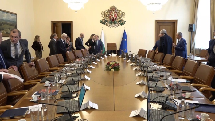 Заради завишени цени на лекарства в болниците: Правителството търси варианти за спиране на порочната практика