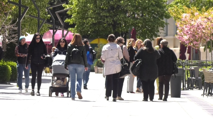 Край на предизборните плакати: Общините започват проверки - ще има глоби за нарушителите