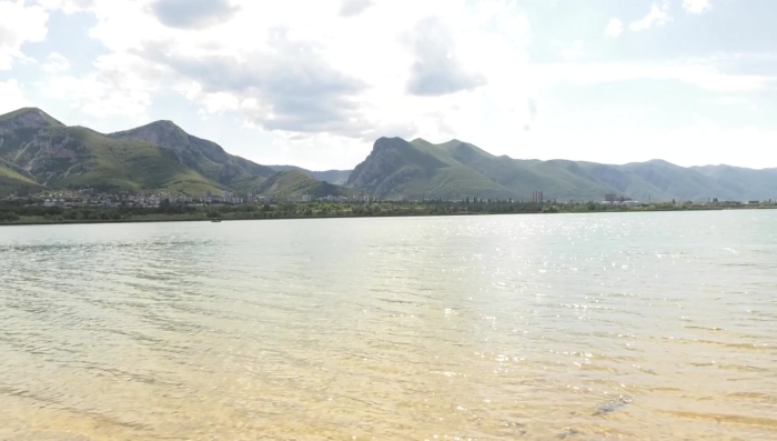 Граждани алармират Областна управа: Каравани на яз. Дъбника пречат на любителите риболовци