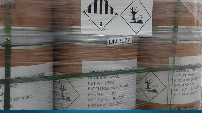 Нов удар на БАБХ: Блокирани са десетки тонове забранени препарати и торове