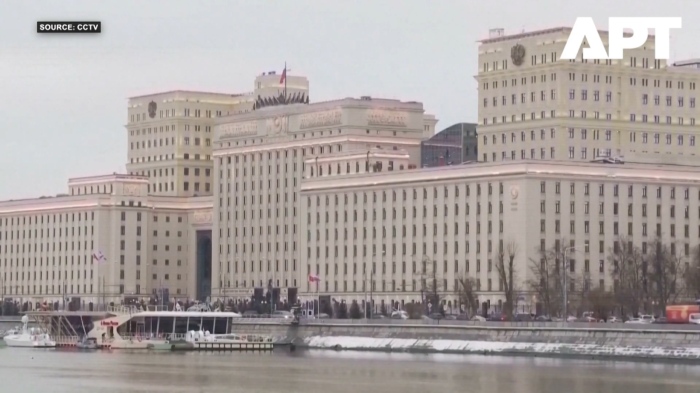 Временно примирие: Русия и Украйна спряха войната за Деня на победата